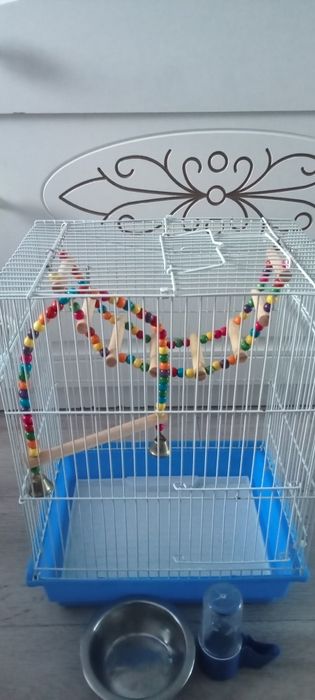 Продам клетку для  попугая