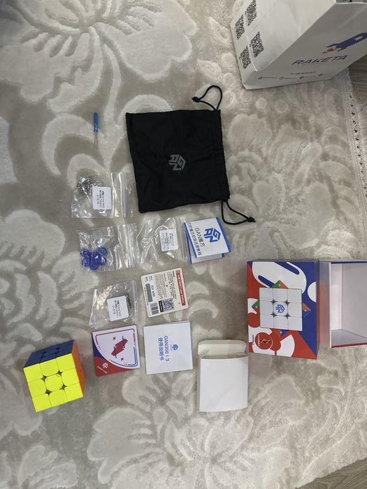 Продаю кубика рубика Gan 356 i3, умный кубик