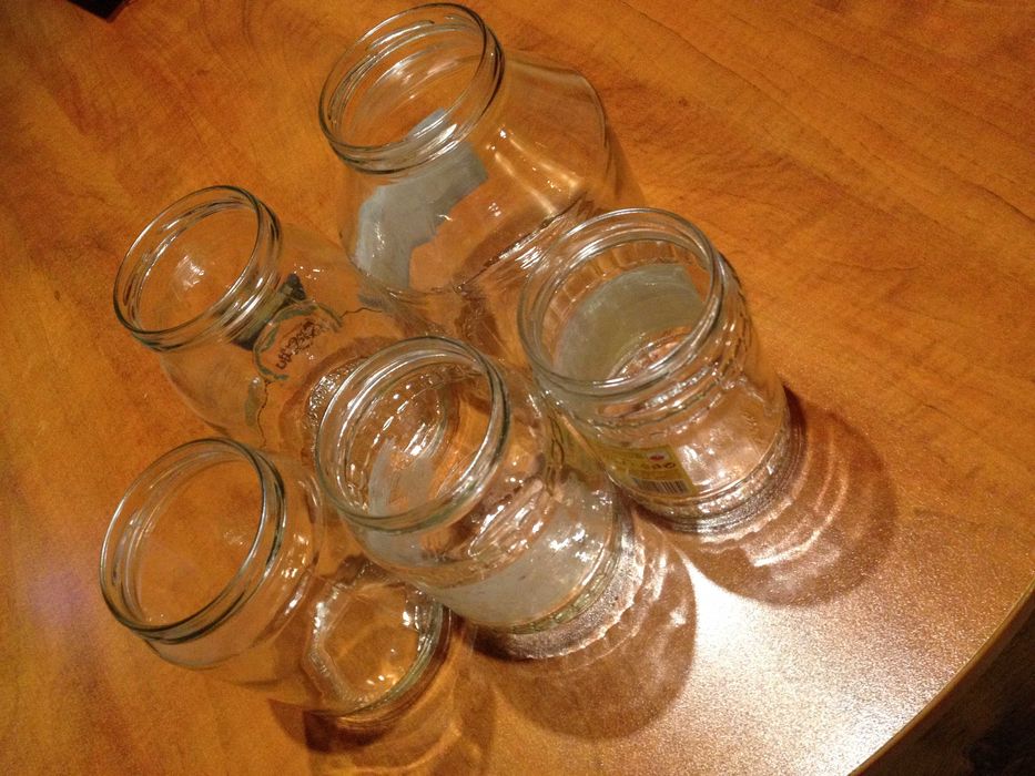 Стъклени буркани