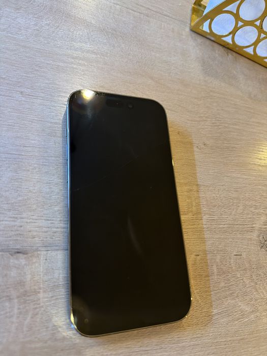 Iphone 14 pro золотистый