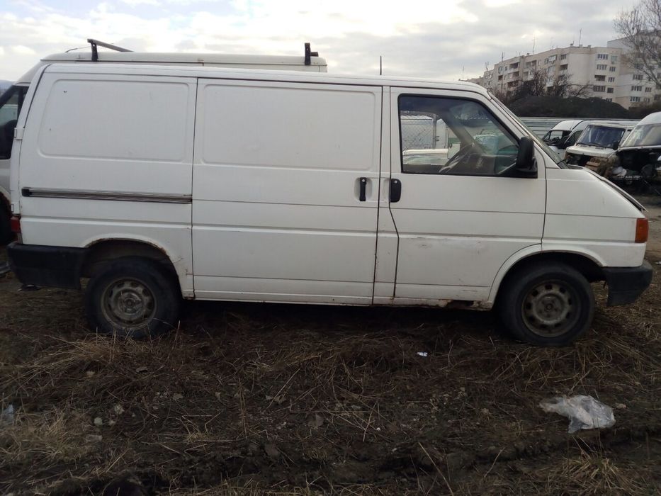 Фолсваген транспортер-т4 2.4 д. НА ЧАСТИ