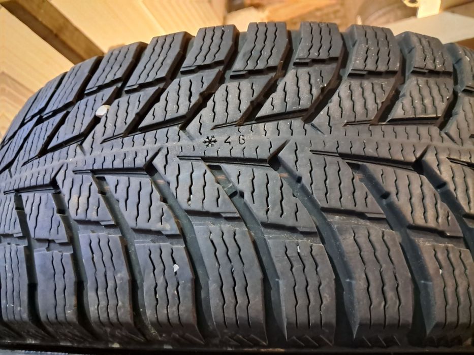 Anvelope second iarna 215 65 R16C Nokian 7mm 2021/2022