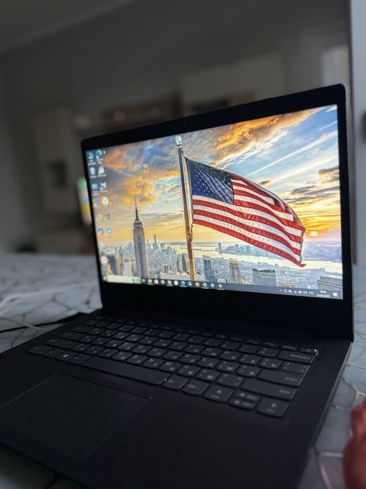 Ноутбук lenovo,срочно продается