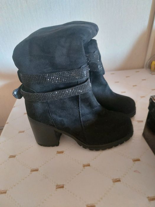 Замшевые сапоги,  новые