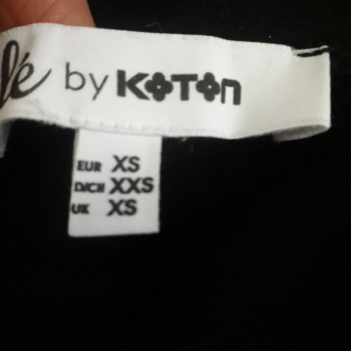 Продам юбку короткую с разрезом