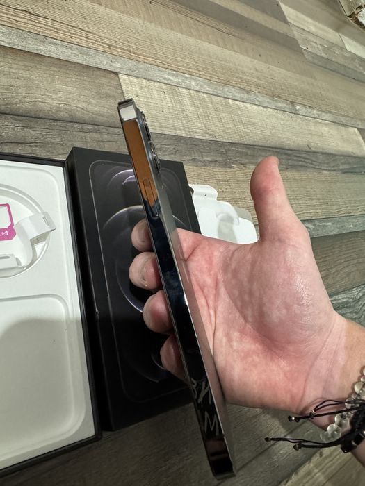 Vand sau schimb Iphone 12 pro max