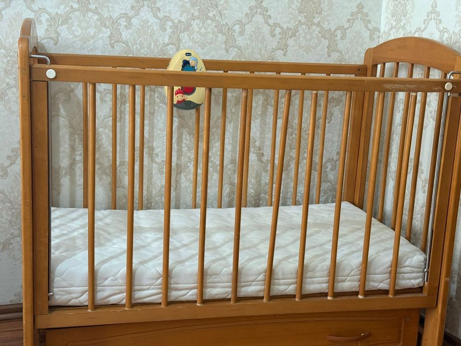 Продам детскую кроватку