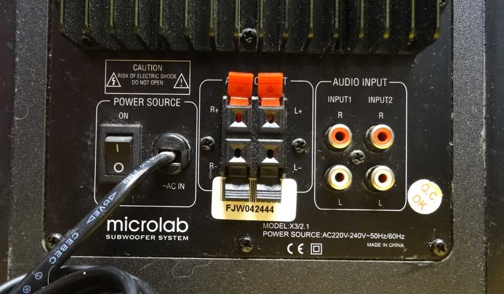 Колонки с сабвуфером Microlab X3/2.1 мощность 98 ватт