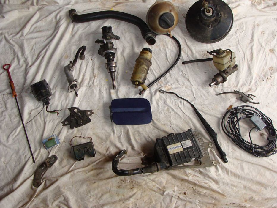 Пасат 2/B3/ 1.8 Mi, 90к., тъмно син, комби, на части - I Част