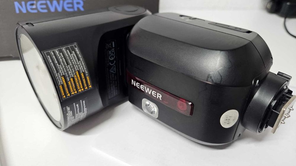 Blitz NEEWER Z2-N TTL cu cap rotund pentru Nikon – stare impecabilă