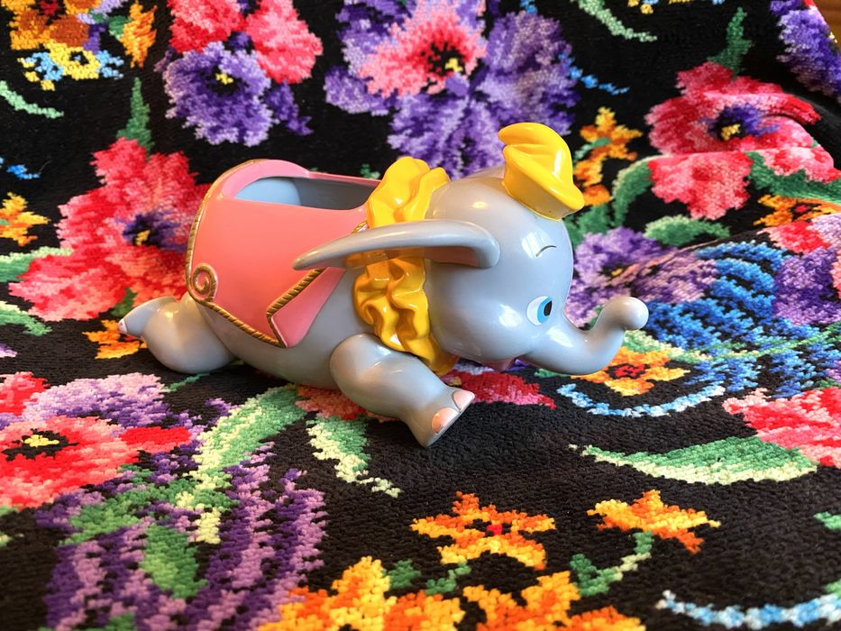 Слоненок Дамбо карандашница