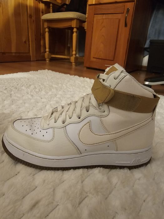 Air Force 1 HIGH '07 LV8 EMB