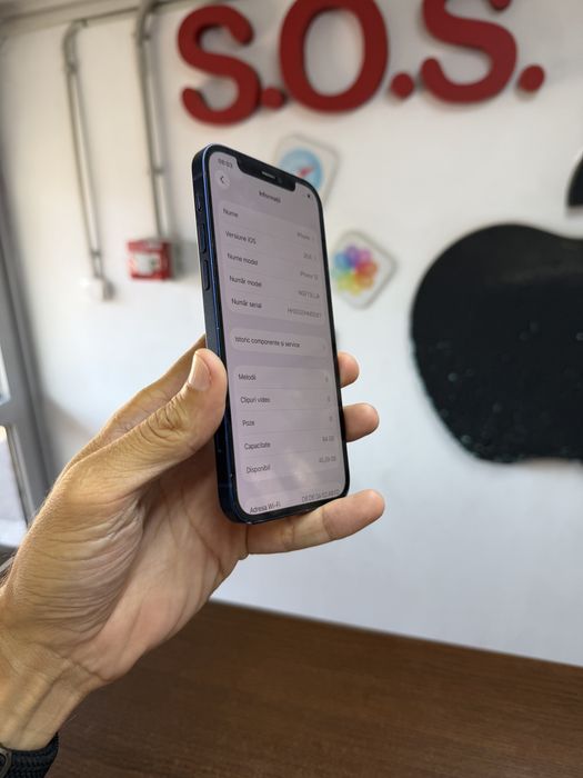 Vand Iphone 12 blue