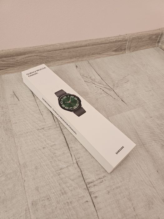 Смарт часовник Samsung Galaxy Watch6 Classic, черен, с кутия