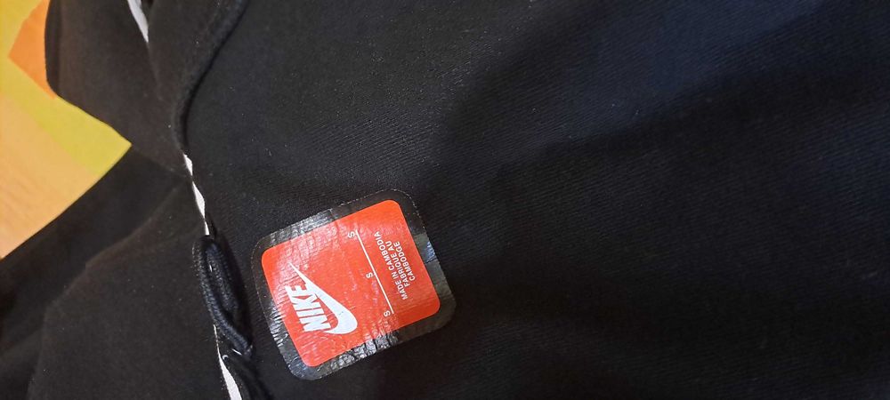 nike tech fleece горнище