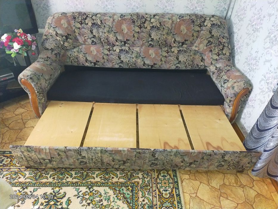 Продам диван и два кресла дивандек в подарок
