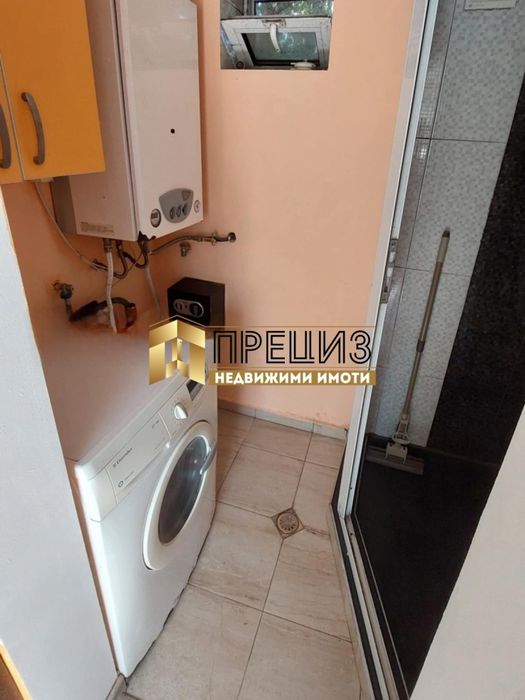 Продажба Къща гр. Шумен - Басейна 40m² и двор 80m²