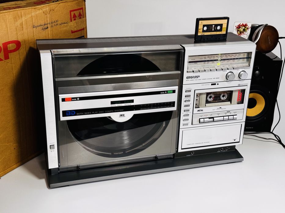 SHARP VZ-3000H – Both Sides Play Disc Compo System, Pick-up Linear Tracking, Dual Play, 33/45 RPM, Casetofon Metal, Dolby NR, FM/MW/LW