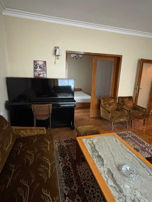 Дава се под наем Тристаен апартамент в София, Лозенец - 69 кв.м за 650 € - Снимка #1