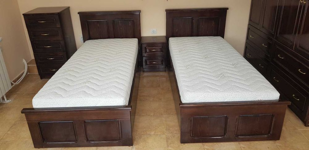 Кухни, витрини, библиотеки,секции,спални и детски от Масив по поръчка