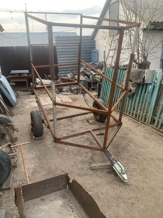 Прицеп легковой скотовоз коневозка
