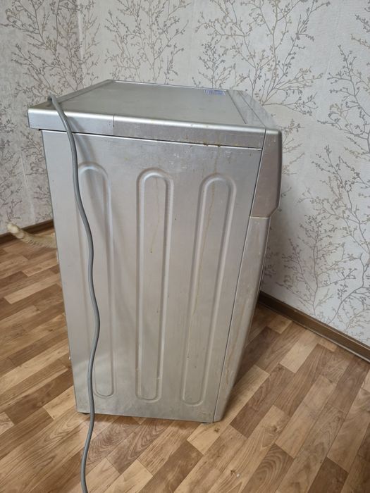 Продам стиральную машину