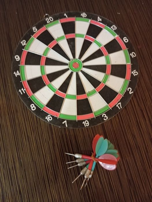Продам дартс в хорошем состоянии