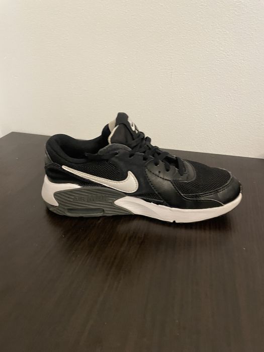 Adidasi Nike Air Max marimea 35.5