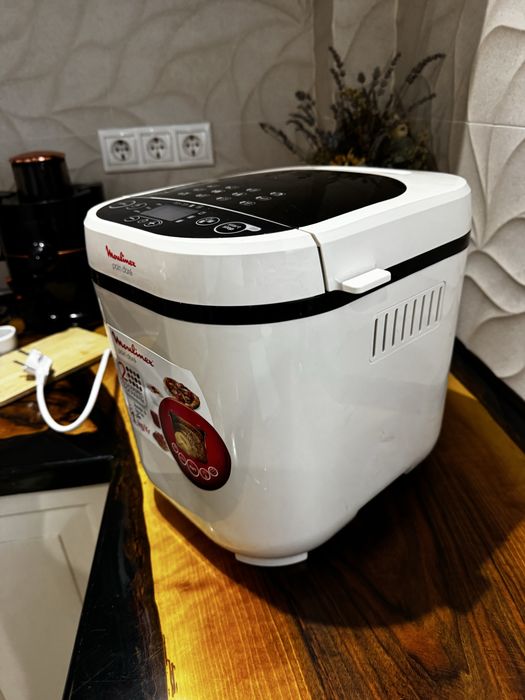 Masina de paine Moulinex Pain Dore, 720 W, 1 Kg, 12 programe, alb