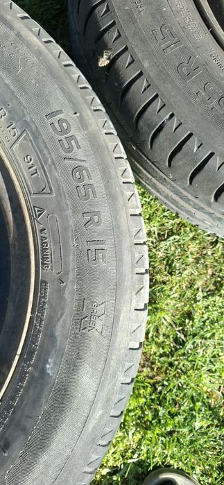 Vând urgent jante cu anvelope de vară ford focus 2
