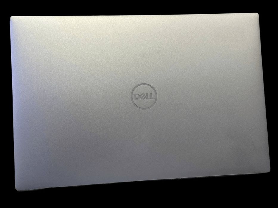 Ultrabook DELL Precision 5560
• 15,6" FullHD IPS
• Intel Core i7-11850
