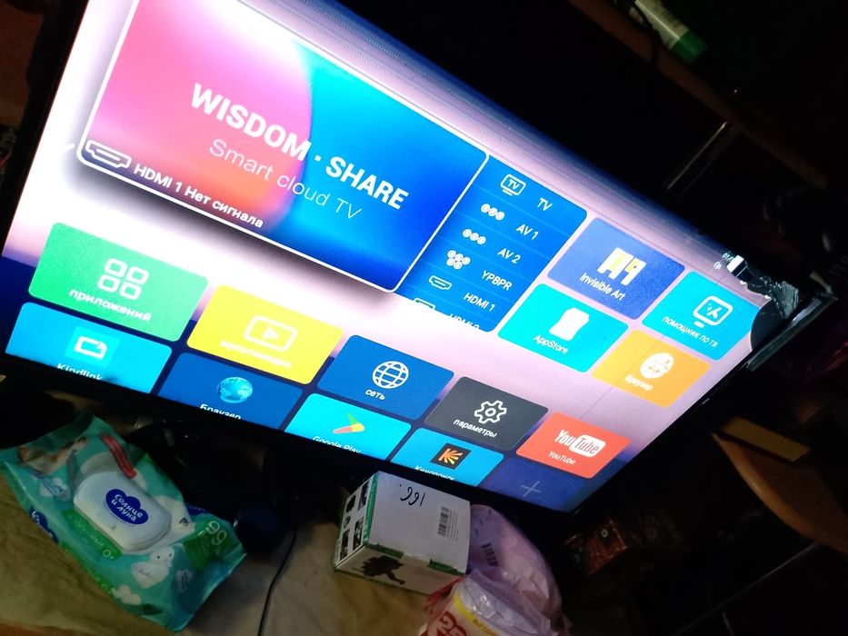 Продам смарт телевизор