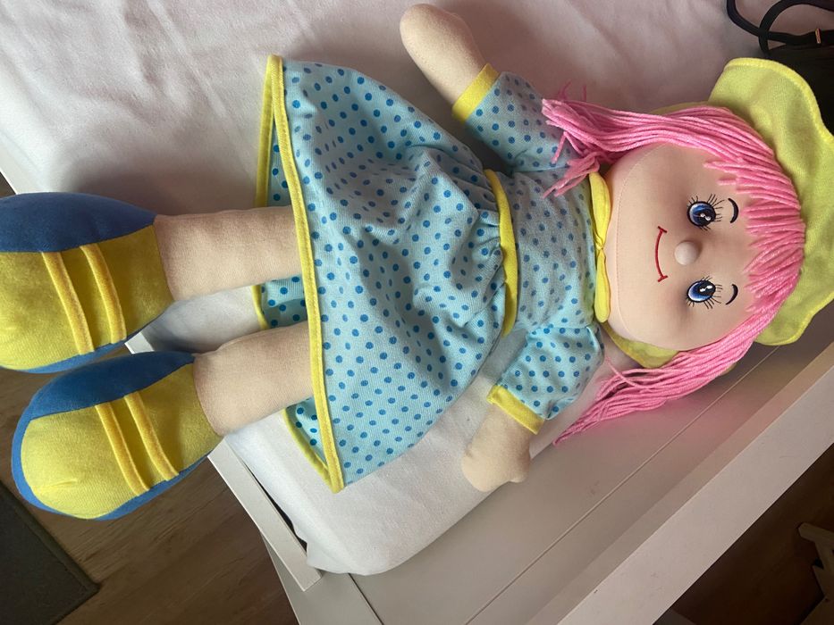 Кукла плюшена играчка