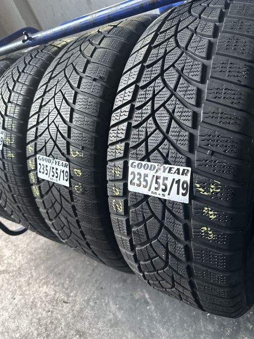 235/55/19 goodyar
