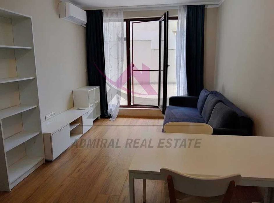 Атрактивен двустаен -Бриз