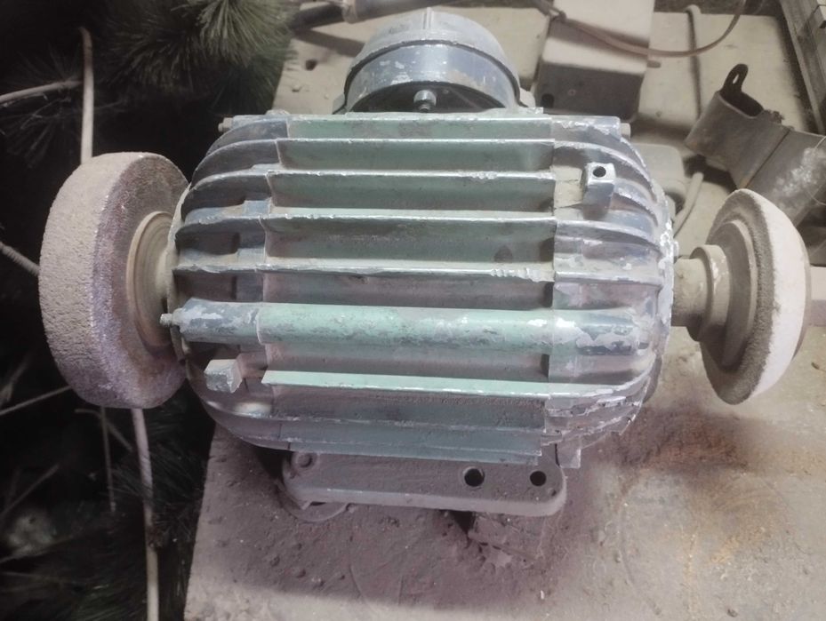 Продам точильный станок двухсторонний  в хорошем состояние.