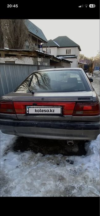 Mazda 626,1990года