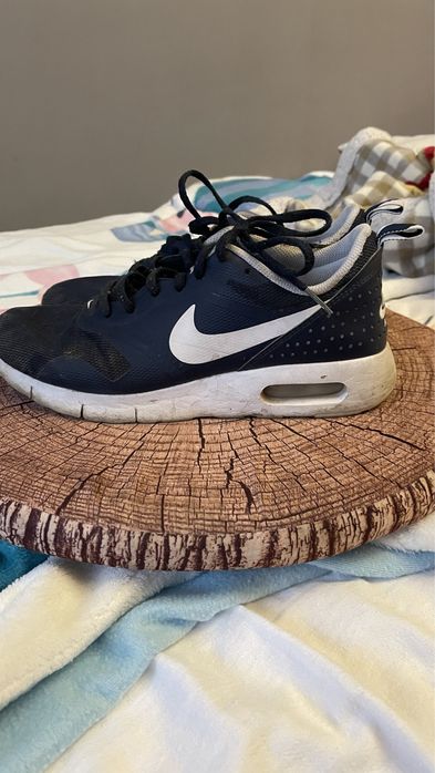 Маратонко NIKE номер 38