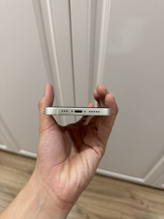 Айфон 13 в идеальном состоянии
