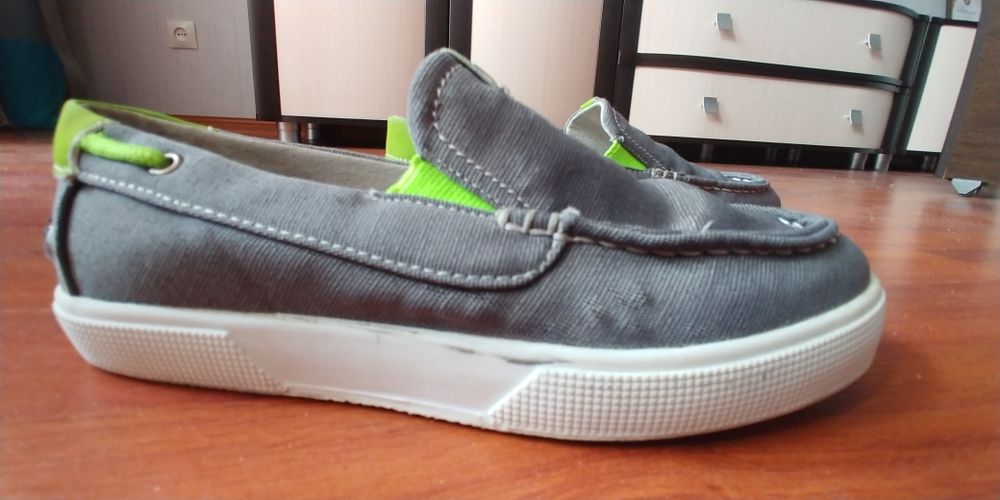 Продам мокасины для мальчика