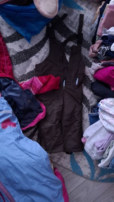 Hăinuțe si geci pentru fetita