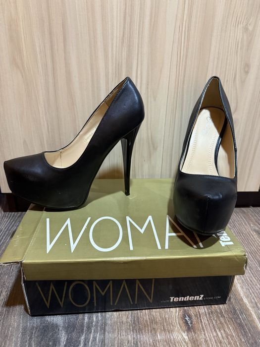 Дамски обувки токчета