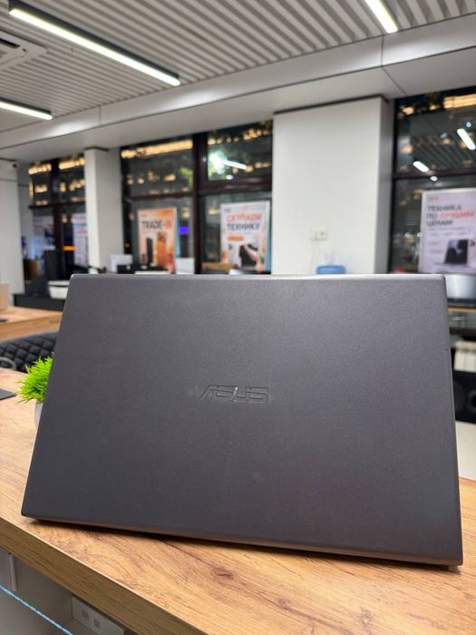 Asus VivoBook ryzen 3-3