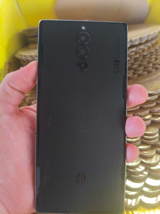 Red magic 8 pro  B\u