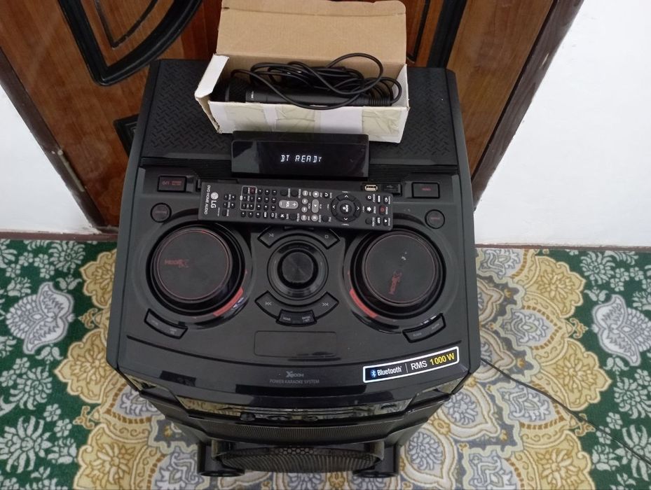 Lg X BooM muzikalniy sentr