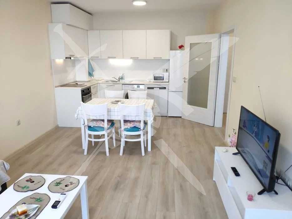 Дава се под наем Двустаен апартамент в Варна, Аспарухово - 71 кв.м за 650 € - Снимка #1