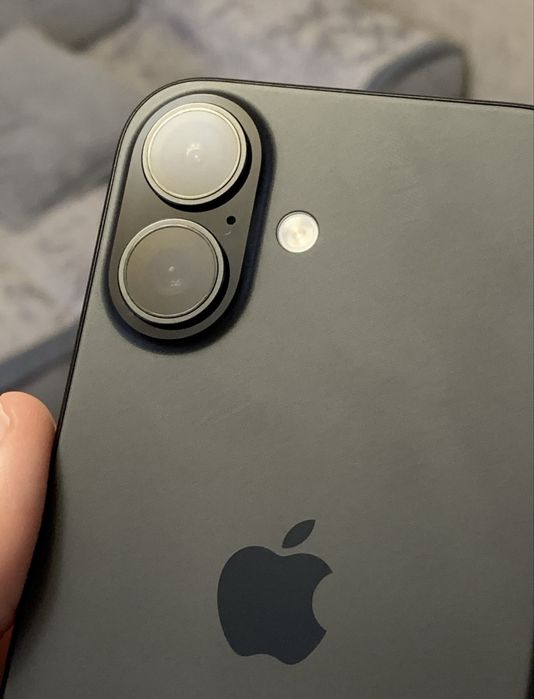 Iphone 16 на 128gb  Айфон 16