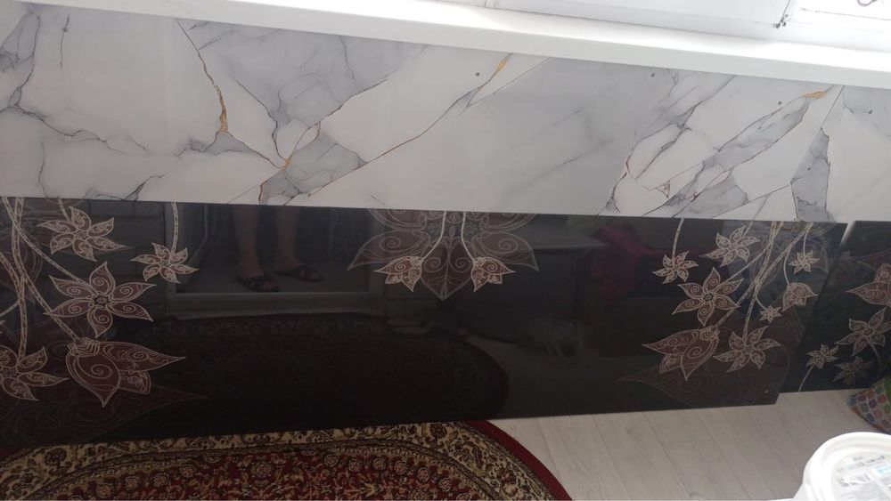 Кухонный фартук продам срочно в отличном состоянии