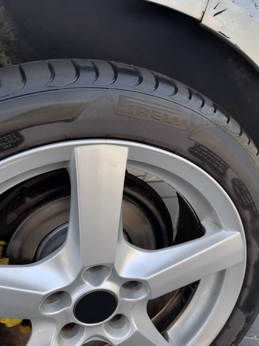 Vând Jante Auto 17 cu anvelope pierelli noi