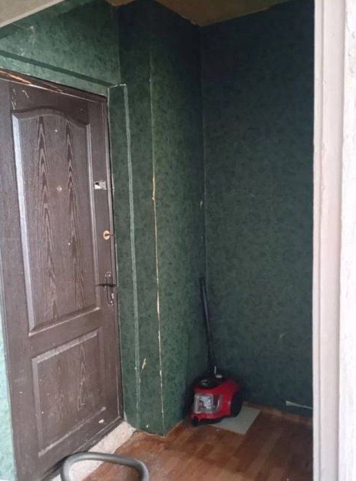 Srochna kvartira sotiladi 19.200$